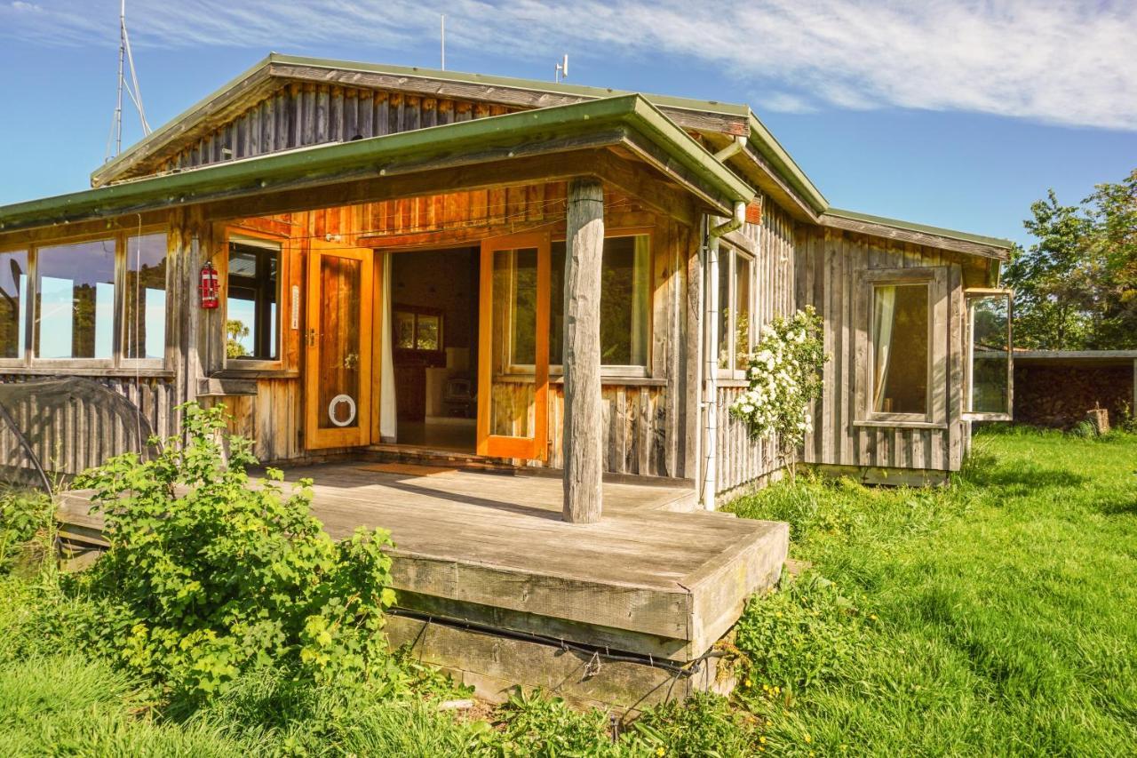 The Barn Cabins & Camp Hostel Marahau Exterior photo