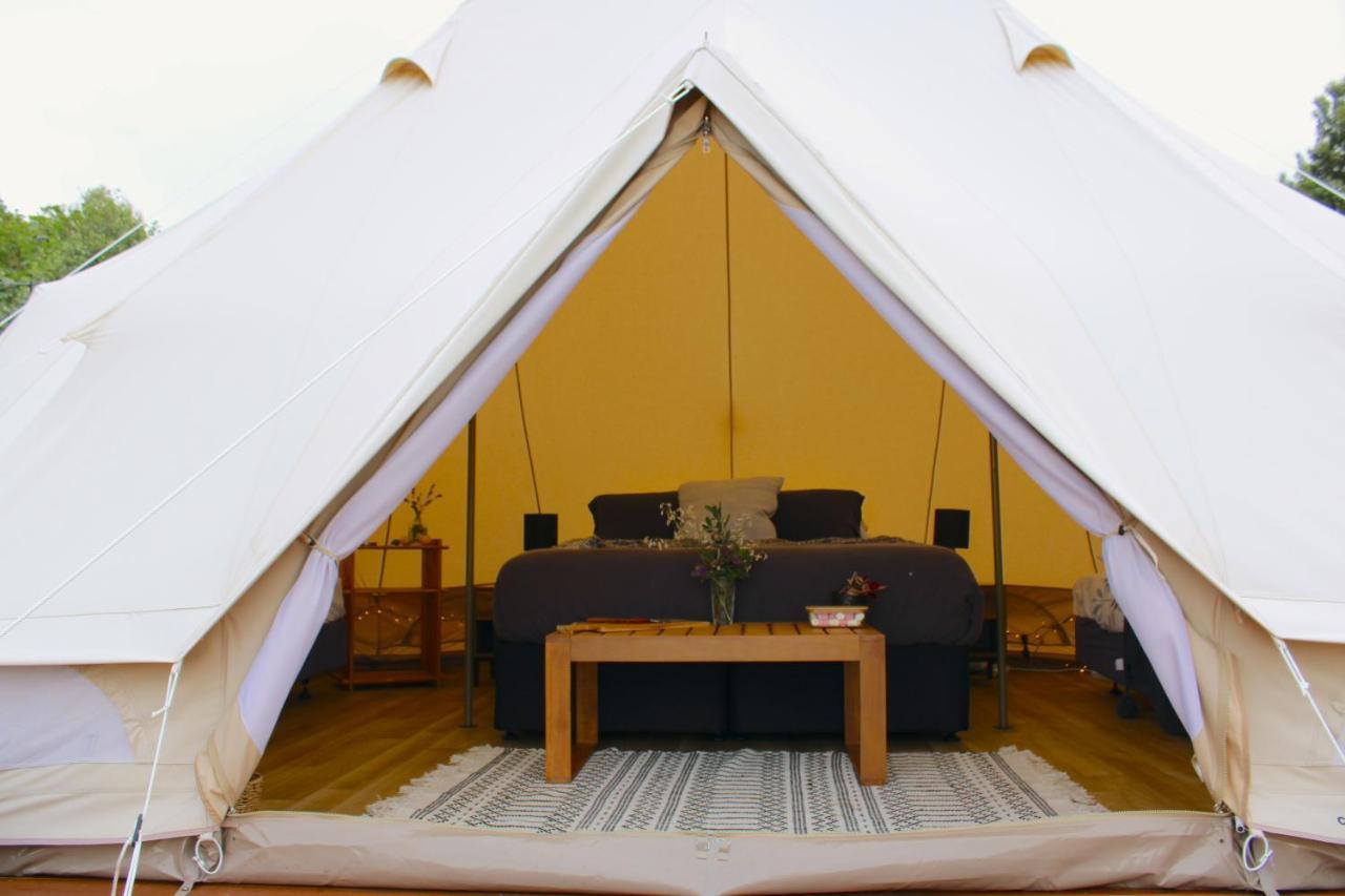 The Barn Cabins & Camp Hostel Marahau Exterior photo